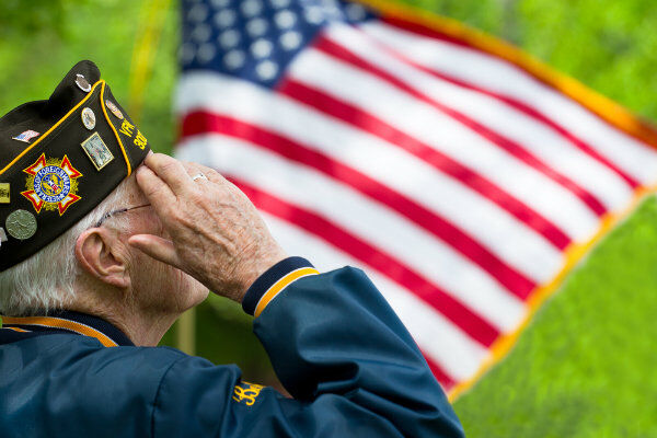 Veteran_saluting_shutterstock_250524325_600p